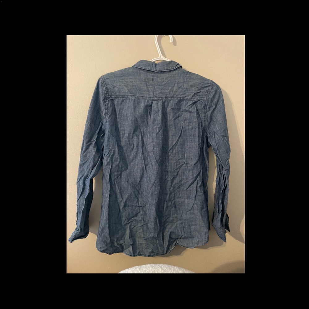 Button down - Picture 2 of 3